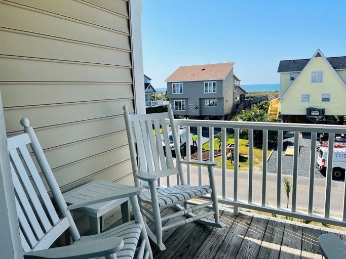 Property grounds 3, Le Tournesol 4 Bedroom Home by RedAwning, Brunswick