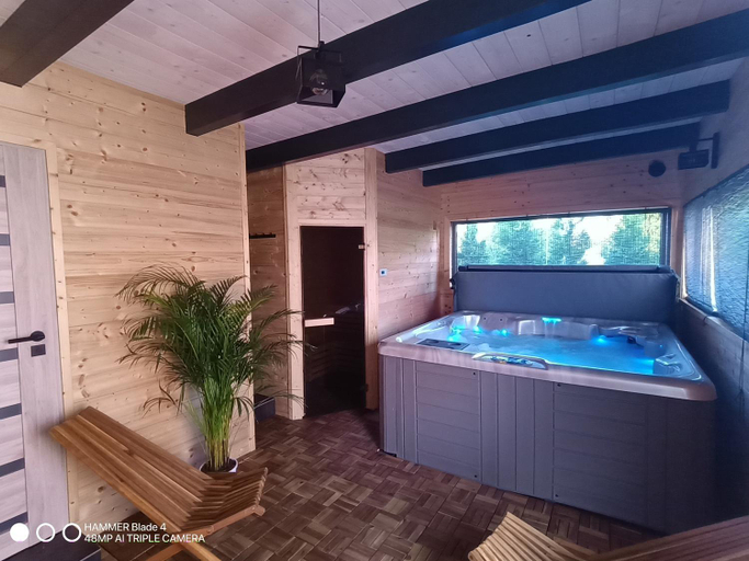 Hot tub 2, Domki Magnolia Noclegi & SPA Zator, Chrzanów