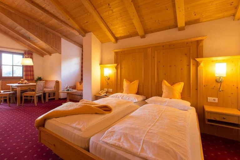 Bedroom 4, Berghotel Johanneshof, Bolzano