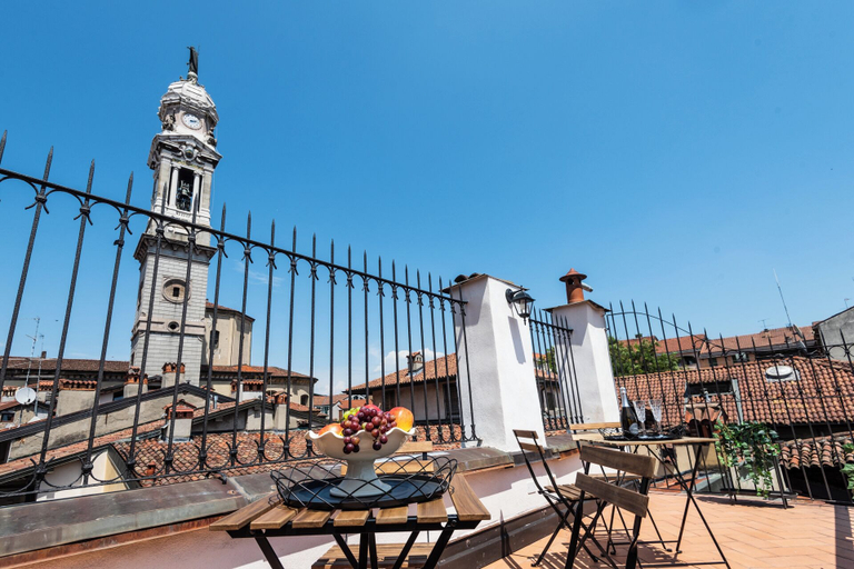 Outdoor dining 4, Central Budget Rooms, Bergamo