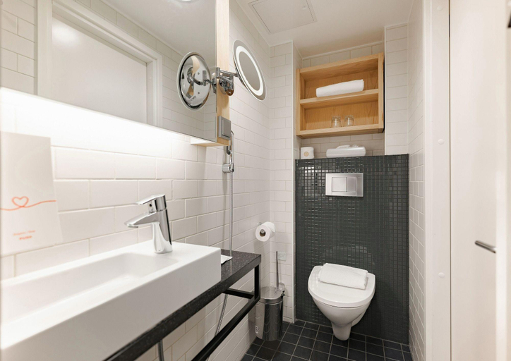 Bathroom 4, ORIGINAL SOKOS HOTEL VILLA, Pirkanmaa