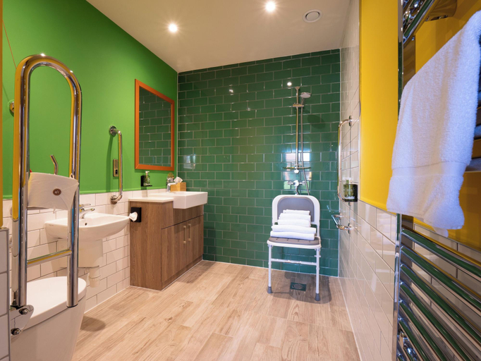 Bathroom 5, LEGOLAND Windsor Resort Hotel, Windsor and Maidenhead