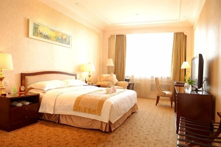 Bedroom 3, Golden Horse Hotel, Hulunbuir