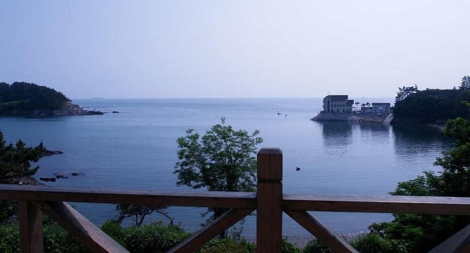Others 4, Buan Badatgaeui Chuoek Pension, Buan
