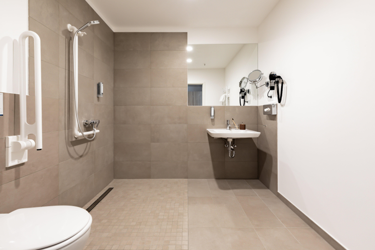 Bathroom 3, Garner Hotel Berlin - Spandau, Berlin