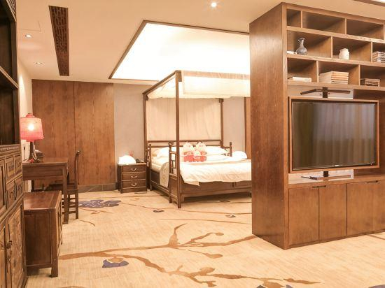Others 5, Wuzhen Zhaoming House, Jiaxing