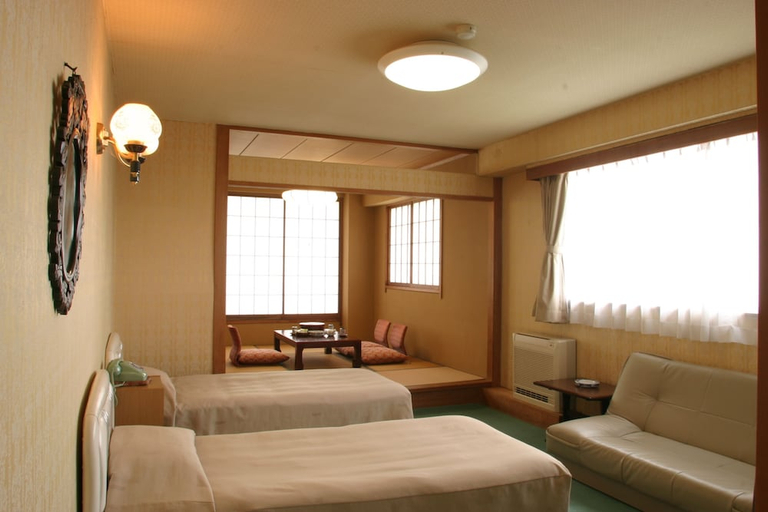 Bedroom 3, Hotel Shiraiwa, Unknown7