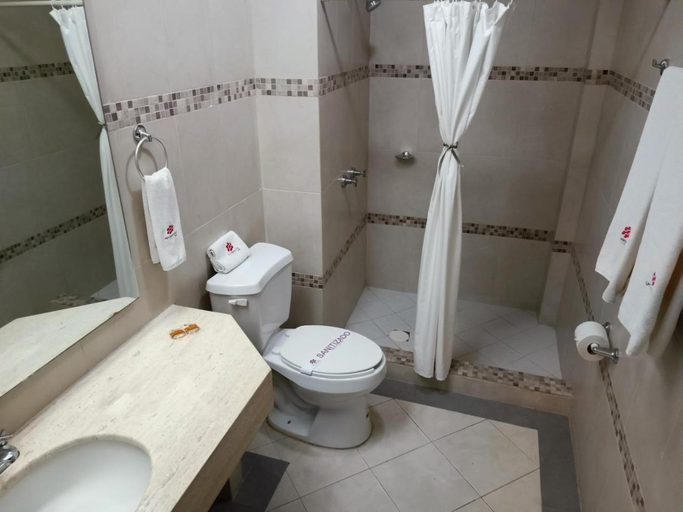 Bathroom 5, Hotel Las Pergolas, Guadalajara