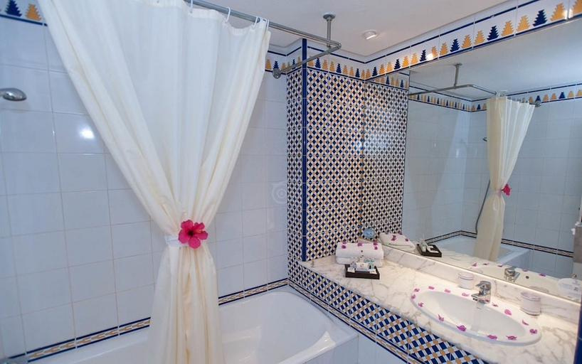 Bathroom 5, Odyssee Resort Thalasso & Spa Zarzis, Zarzis