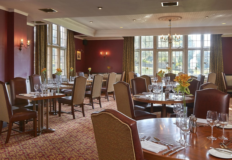 Food & Drinks 5, Elmers Court Hotel, Hampshire