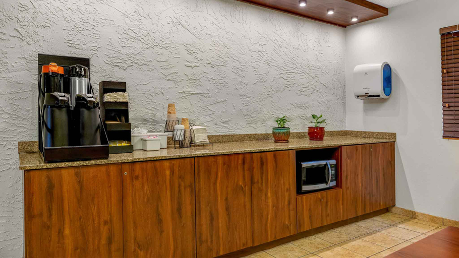 Food & Drinks 4, Motel 6 Elk Grove Village, Il - O'Hare, Cook
