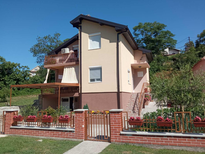 Exterior & Views 5, Cicvaric rooms
