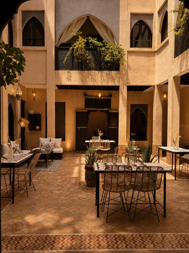 Food & Drinks 5, Riad Basidi Piscine roof top chauffee en hiver et rafraichie en ete, Marrakech