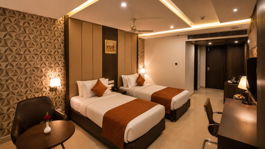 Others 5, Hotel Indraprasttha, Krishna