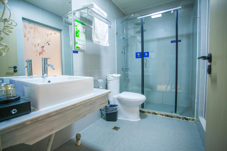 Bathroom 3, Super 8 Hotel Xuzhou Suining Xushahe Xintiandi, Xuzhou