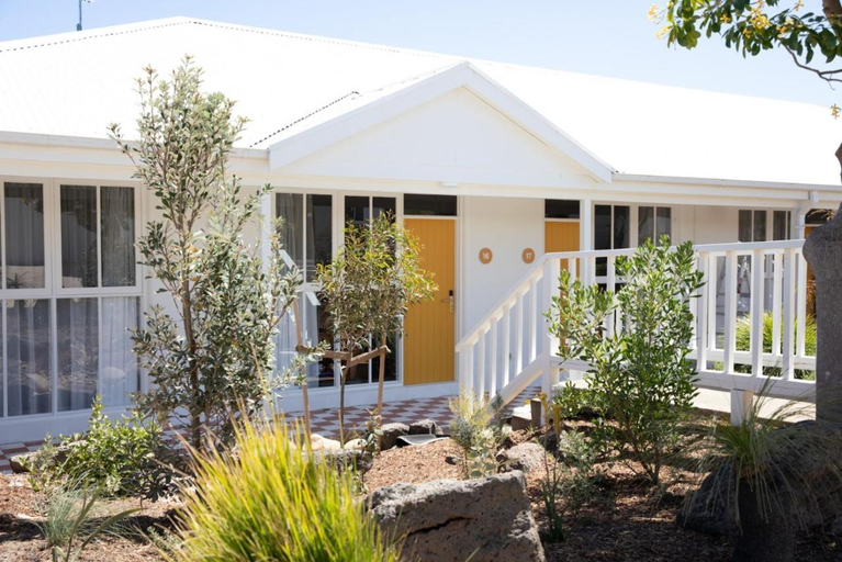 Exterior & Views 1, Sunnymead Hotel, Surf Coast - West