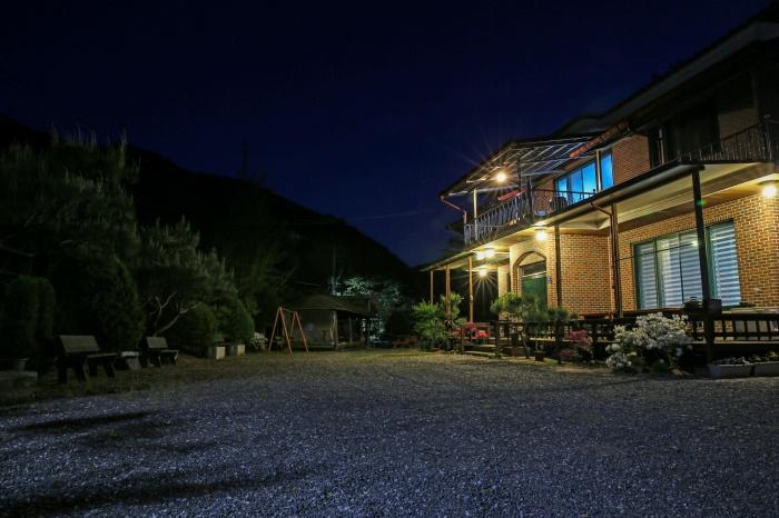 Others 2, Yangpyeong Adeulbawi Pension, Hongcheon
