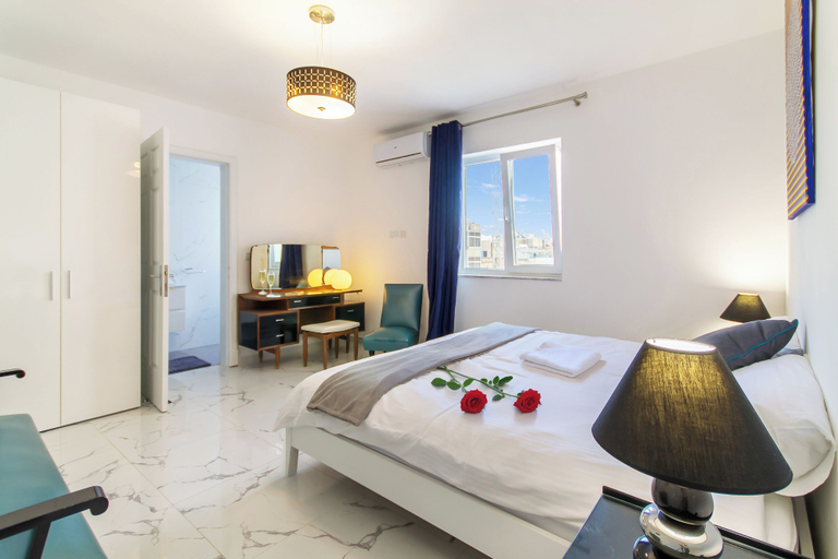 Bedroom 5, Sunny Penthouse Modern 2 bdr - Sliema