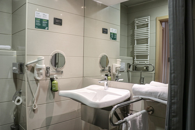 Bathroom 4, Holiday Inn Belgrade by IHG, Belgrade