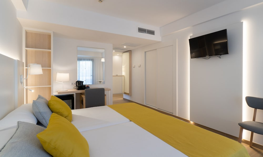 Bedroom 3, Medplaya Rio Park, Alicante