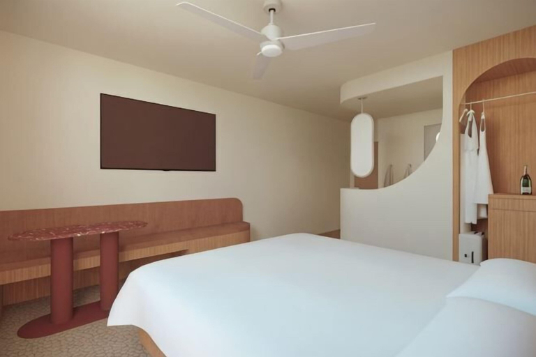 Room 5, Bounce Surfers Paradise, Gold Coast