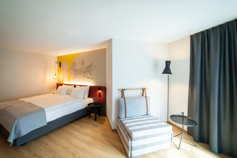 Bedroom 2, Hotel Stockalperhof, Brig