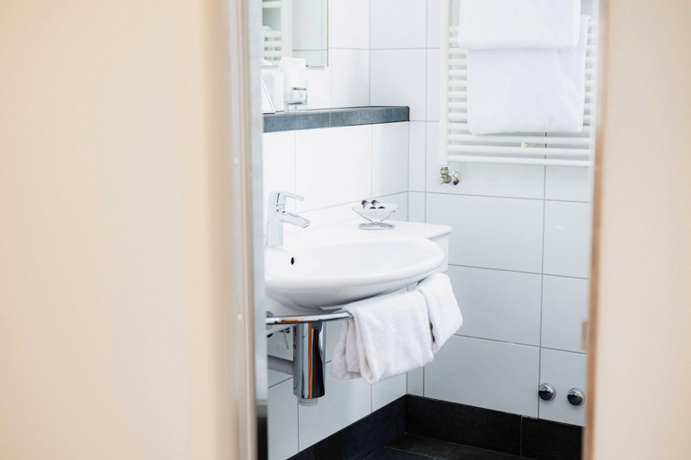 Bathroom, Landgasthof Leuen, Dietikon