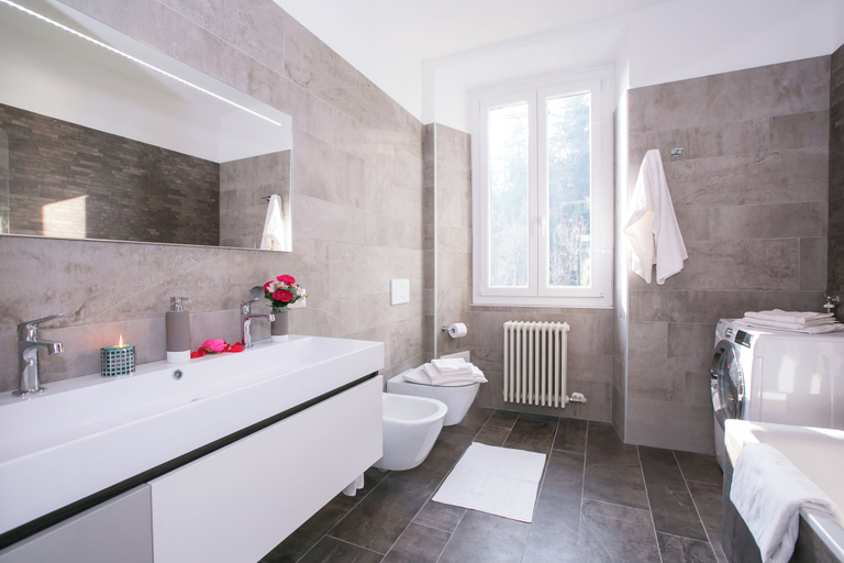 Bathroom 3, Menaggio Royale, Como
