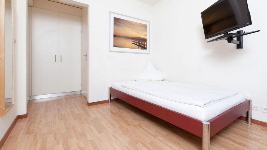 Bedroom 2, Swiss Star Zurich Sihlfeld, Zürich