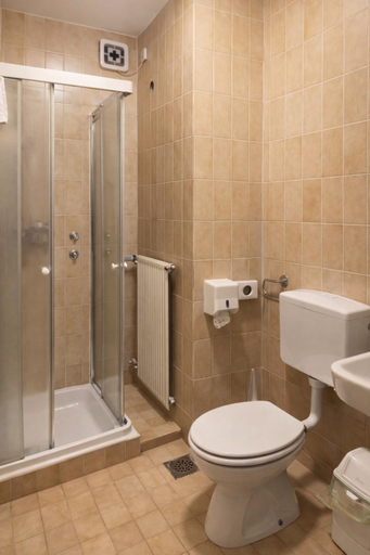 Bathroom 3, Hotel Lucija, Tolmin