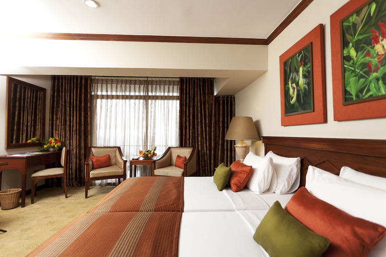 Bedroom 3, Hunas Falls Hotel, Ukuwela