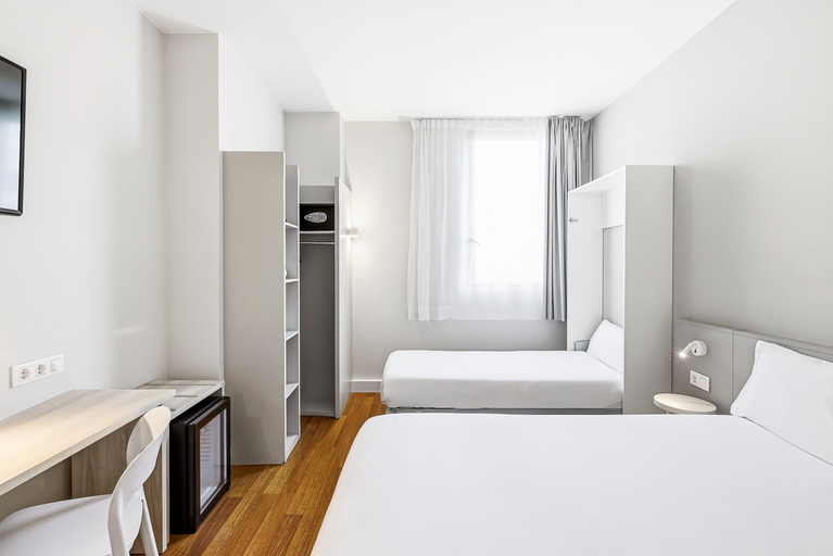 Bedroom 3, B&B HOTEL Barcelona Mataró, Barcelona
