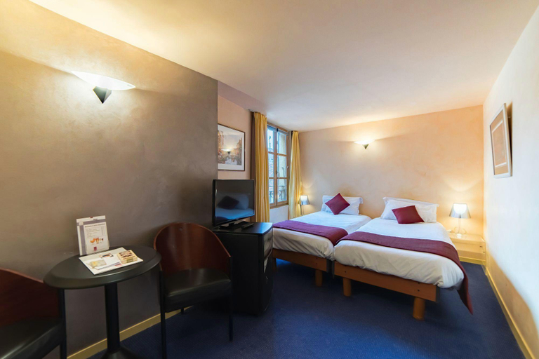 Bedroom 2, Hotel du Palais de l'Isle, Haute-Savoie