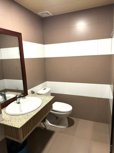 Bathroom 3, Thanh Hien HB Hotel, Da Nang