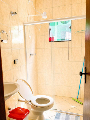 Bathroom 3, Verdes Hostel, Palmas
