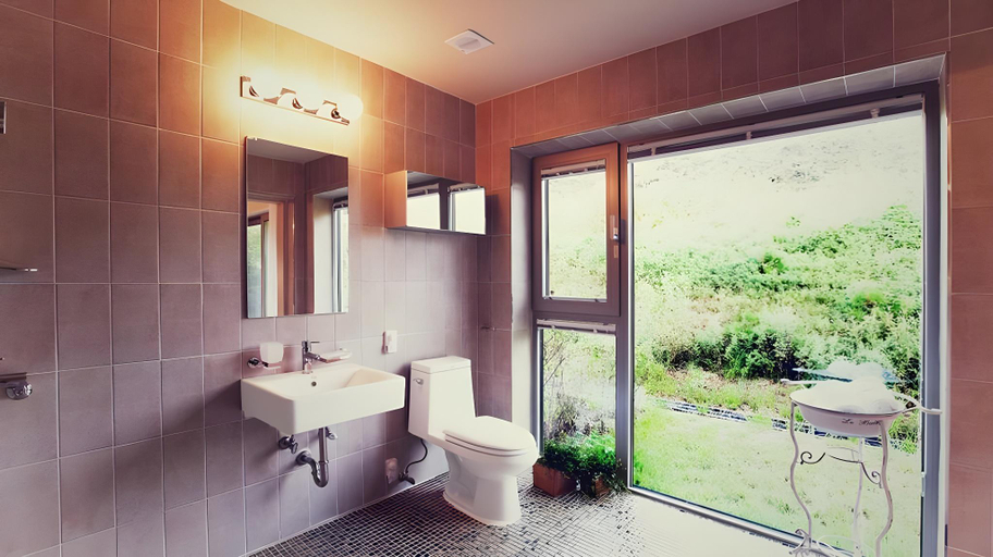 Bathroom 3, Ensoy pension, Jung