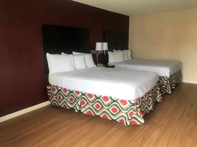 Bedroom 5, Red Roof Inn and Suites San Angelo, Tom Green
