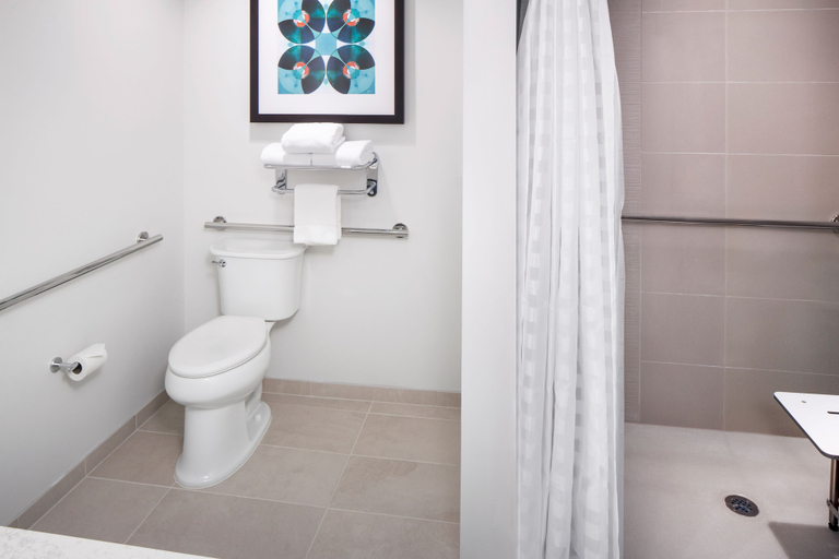 Bathroom 3, Hyatt House Nashville at Vanderbilt, Davidson