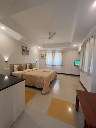 Bedroom 5, Kalluvalappil Holiday Inn, Kasaragod