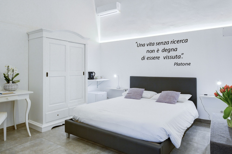 Bedroom 2, Ada Suites, Lecce