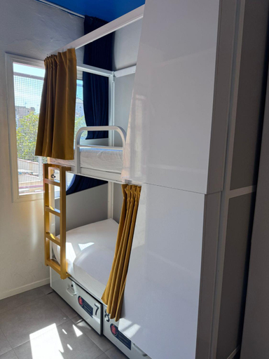 Bedroom 3, Sun & Moon Hostel, Barcelona