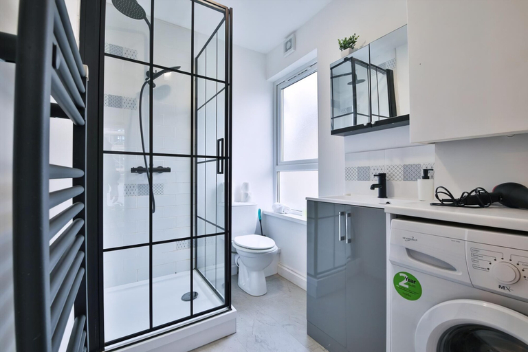 Exterior 5, Modern 1-bed Flat Near Cardiff City Centre, Cardiff