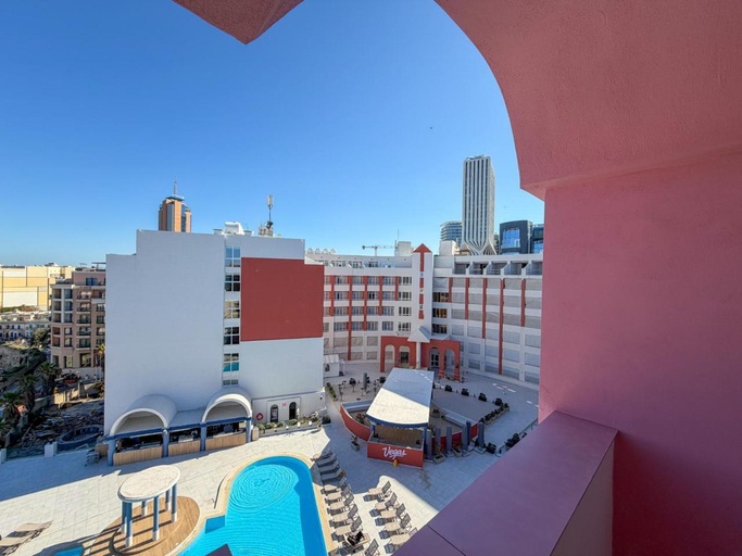 2, Flamingo Apartments in Vegas Resort, Malta, St Julian's