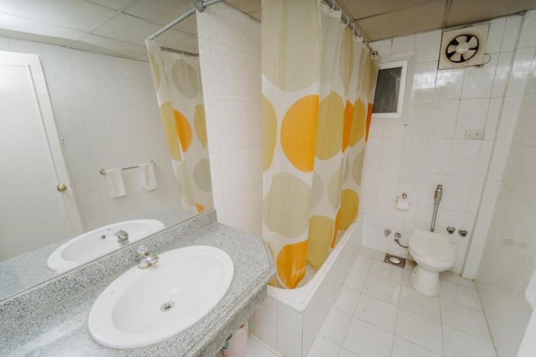 Bathroom 3, Queens Valley Hotel, Luxor