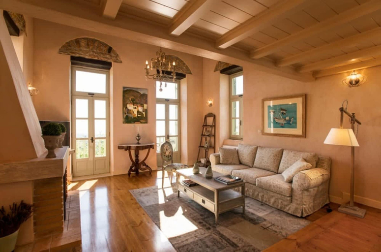 Others 3, Kyparissia Old Town Lodge With Amazing Seaviews, Peloponnese
