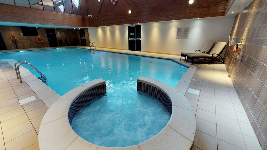 Sport & Beauty 2, Elmers Court Hotel, Hampshire