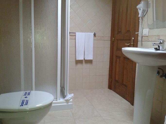 Bathroom 3, Casa de Aldea Ruiloba, Asturias