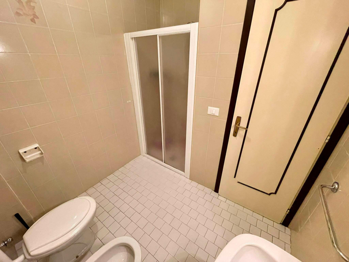 Bathroom 3, Apartment With Pool In Excellent Location, Venezia