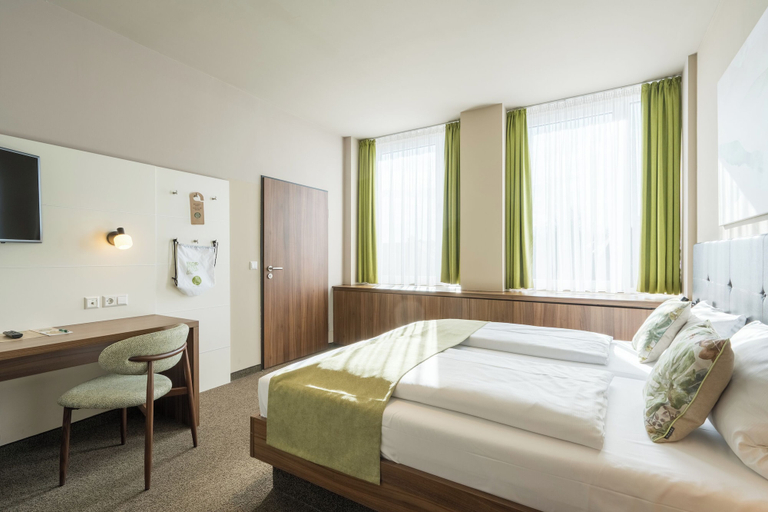 Bedroom 4, Joesepp´s Hotel am Schweizerberg, Memmingen