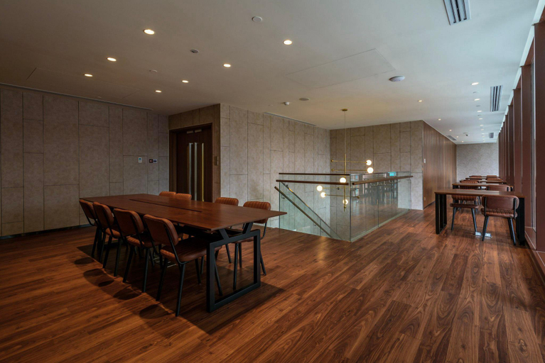 Food & Drinks 5, Luxury Apartment Hotel - The Metropole, District 2
